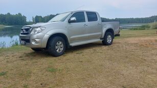 пікап Toyota Hilux 2.5