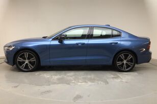 седан Volvo S60