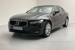 седан Volvo S90