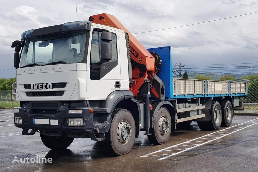 бортова вантажiвка IVECO Trakker 360 8x4 - PK 44002