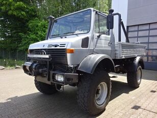 бортова вантажiвка Mercedes-Benz Unimog U 1300 4x4 Flatbed + winch