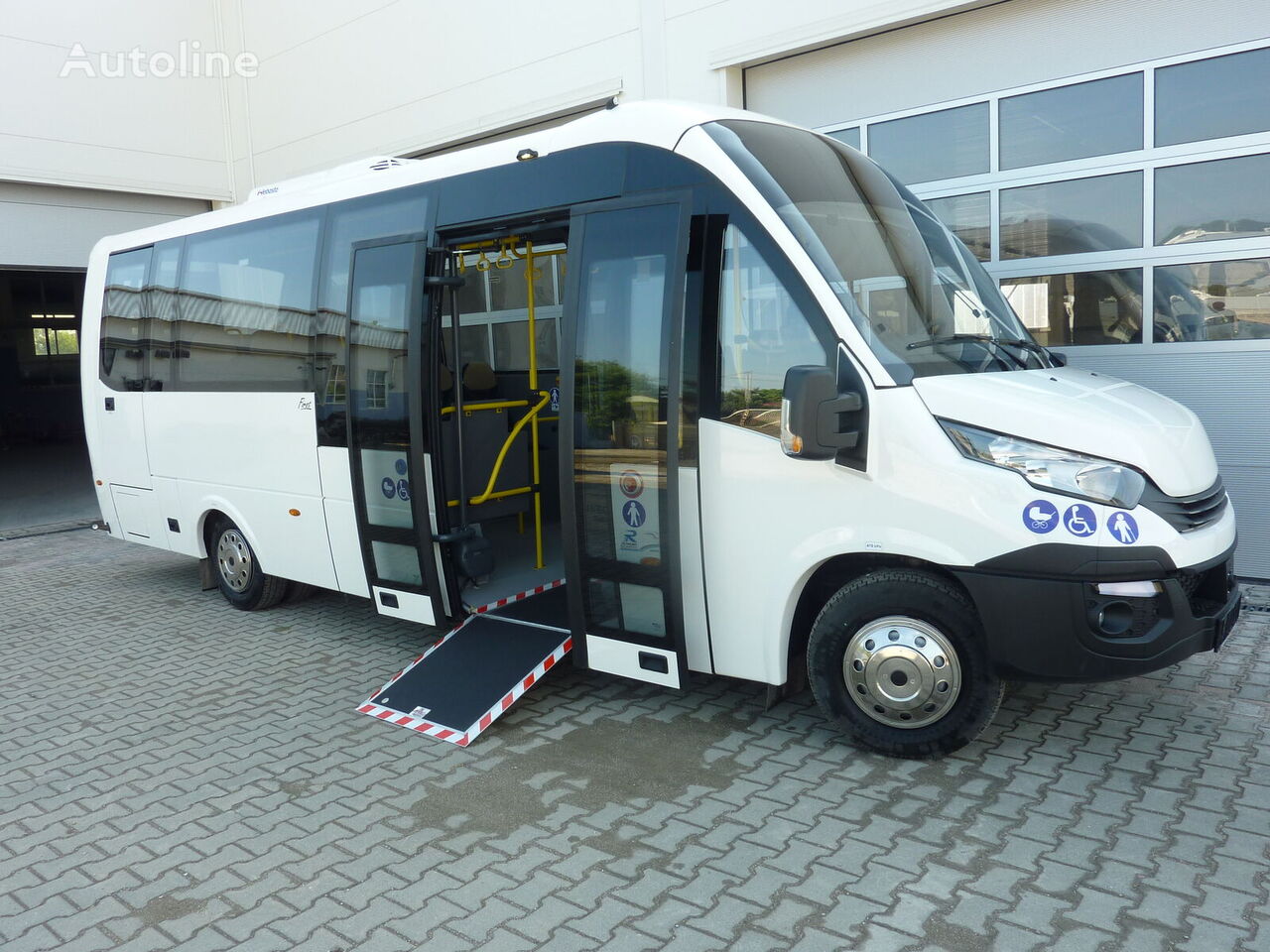 новий електроавтобус IVECO FIRST ELEKTRO 2023
