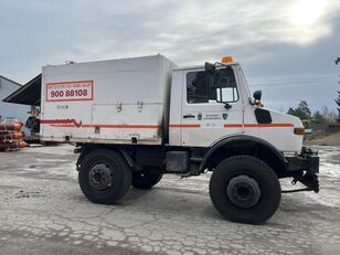 универсальная коммунальная машина Mercedes-Benz Unimog 1600