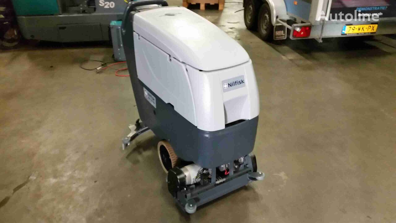 машина для миття підлоги Nilfisk BA 551 CD