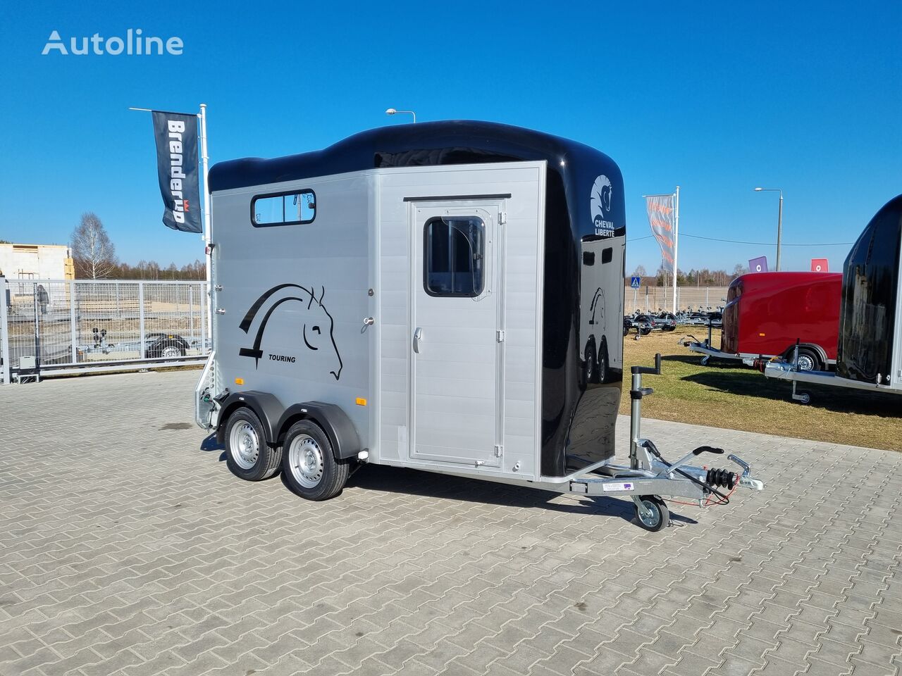 новий причіп коневоз Cheval Liberté Touring Country + front gate + saddle room trailer for 2 horses