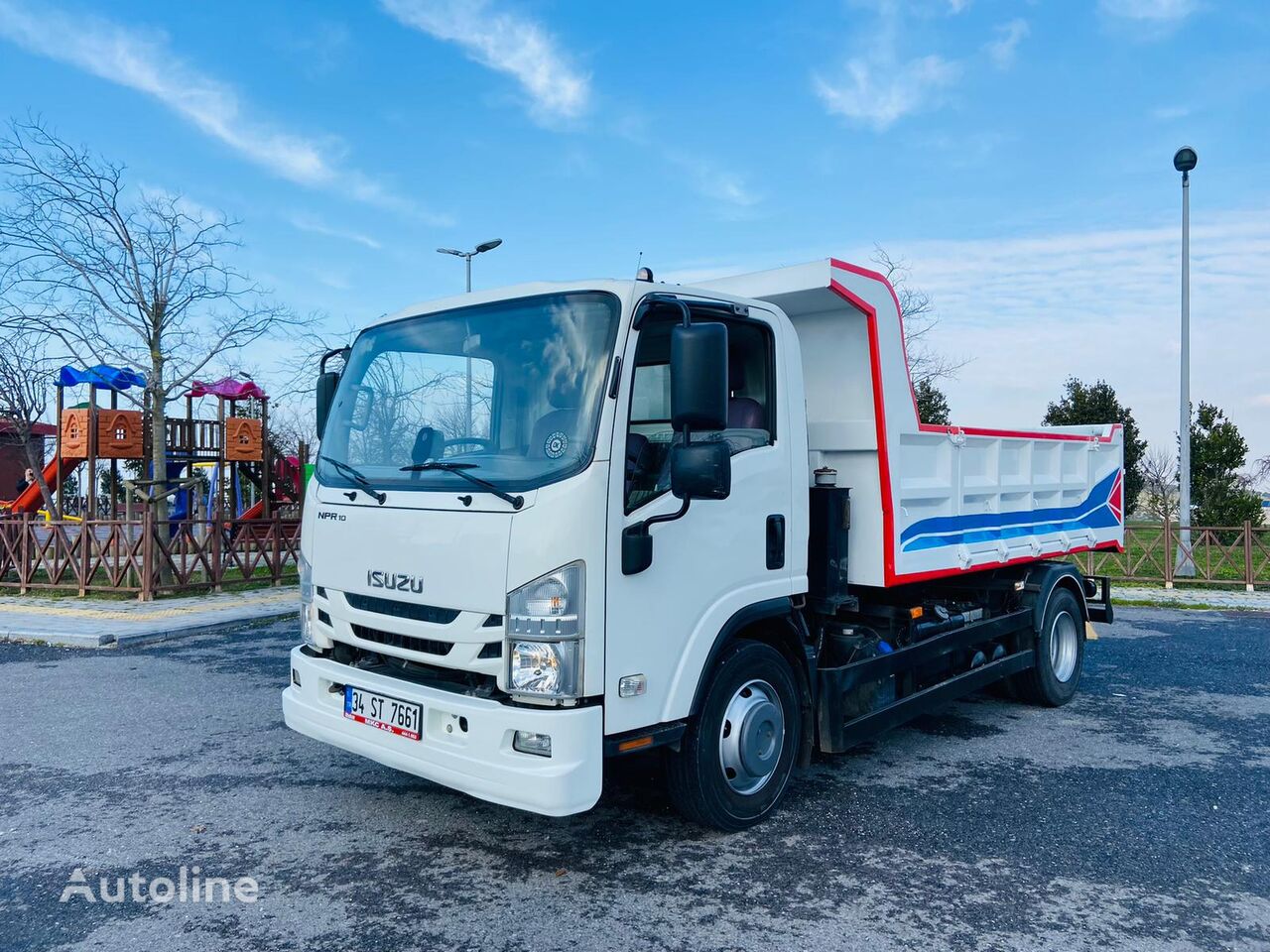 самоскид Isuzu NPR10