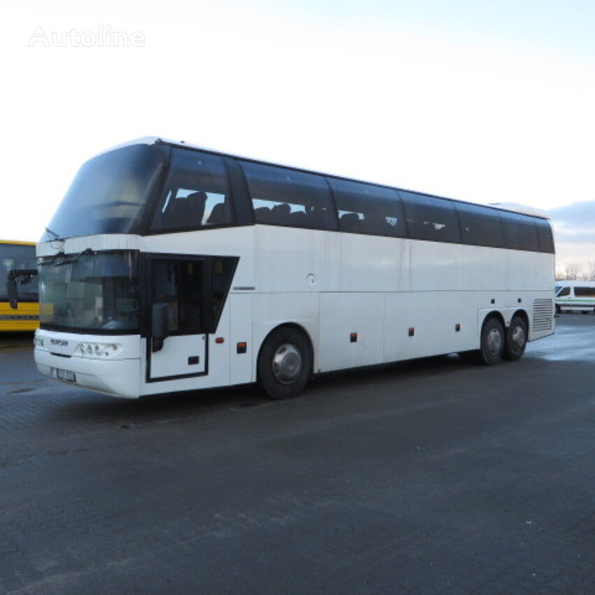 туристичний автобус Neoplan Spaceliner