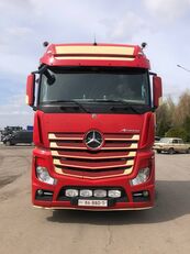 тягач Mercedes-Benz Actros 1842