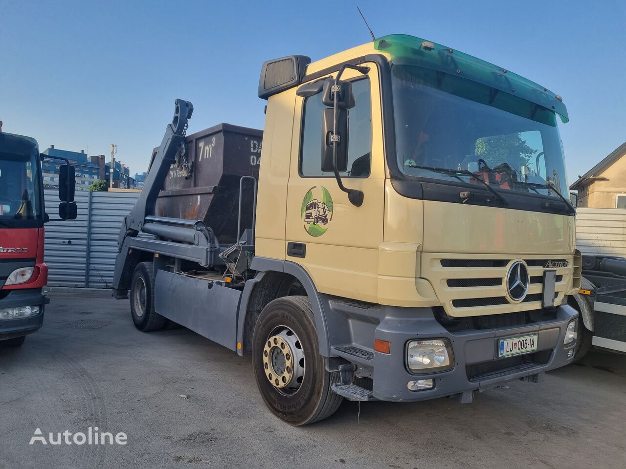 вантажівка бункеровоз Mercedes-Benz Actros 1832