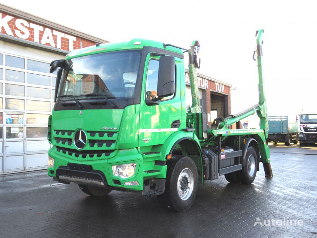 вантажівка бункеровоз Mercedes-Benz Arocs 1830 K