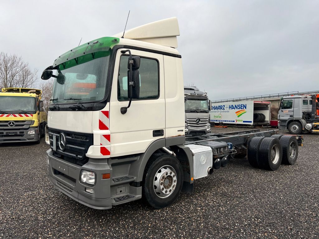 вантажівка шасі Mercedes-Benz Actros 2641 6X4 Alváz