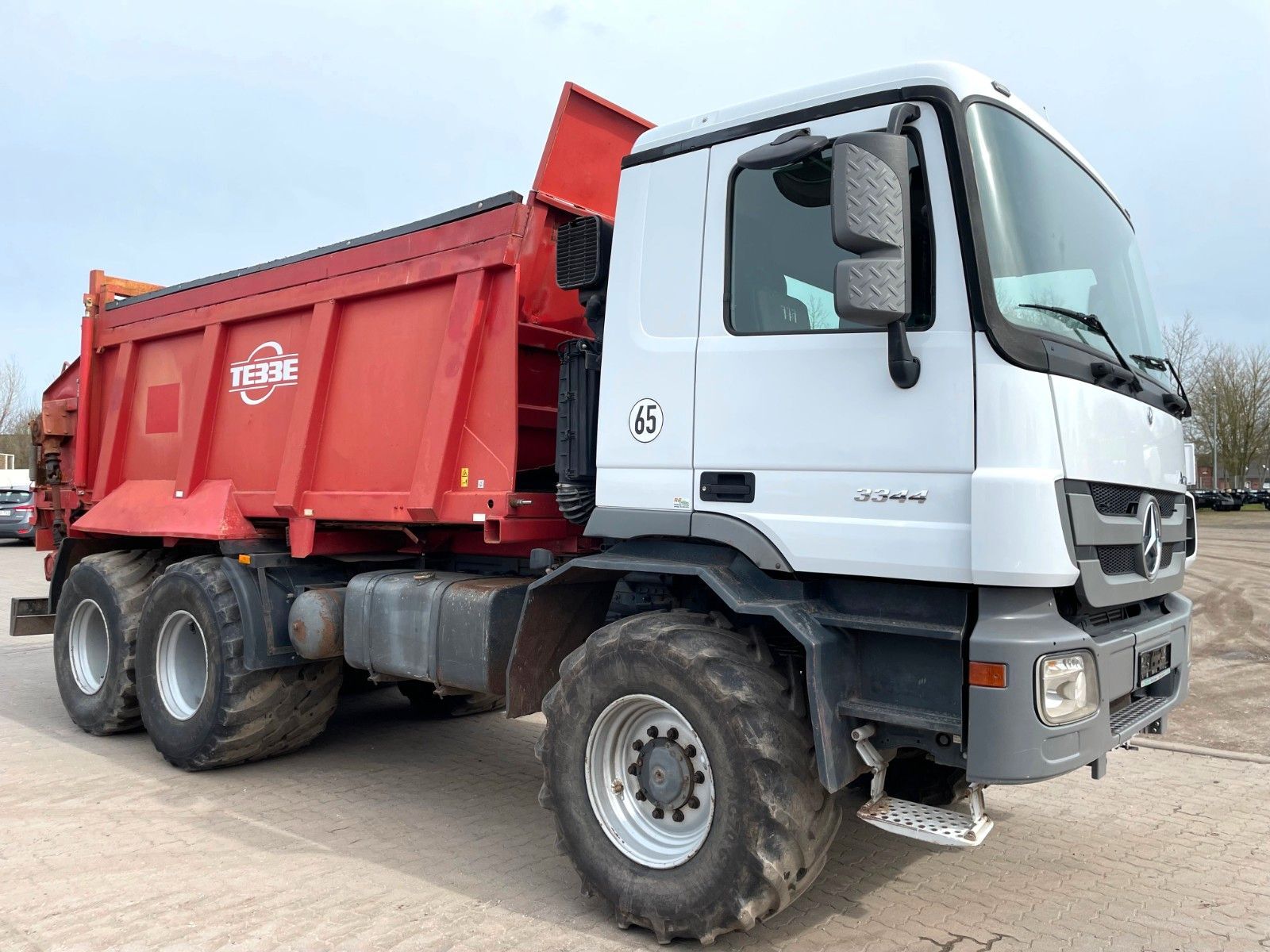 вантажівка шасі Mercedes-Benz  Actros 3332 6x6 Swap chassis Tebbe Spreader