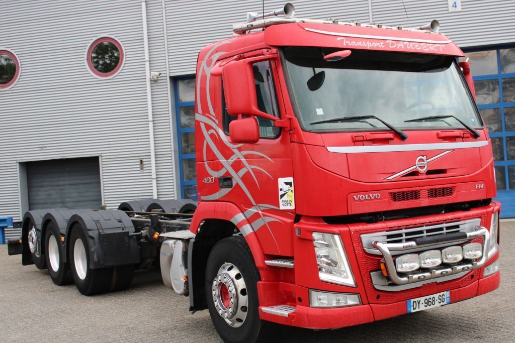 вантажівка шасі Volvo FM11-460