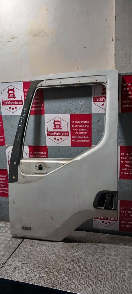 кабіна Renault Premium 400 left door 5600464829 7420832499 до тягача